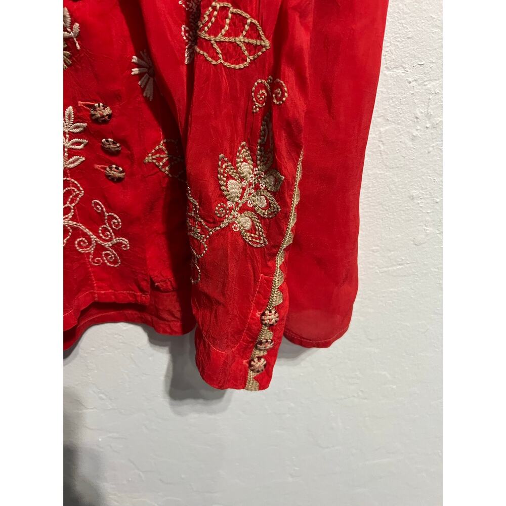 Johnny Was Shirt Medium Button Down Embroidered HUmming Bird Flowers Boho Red - Picture 6 of 8